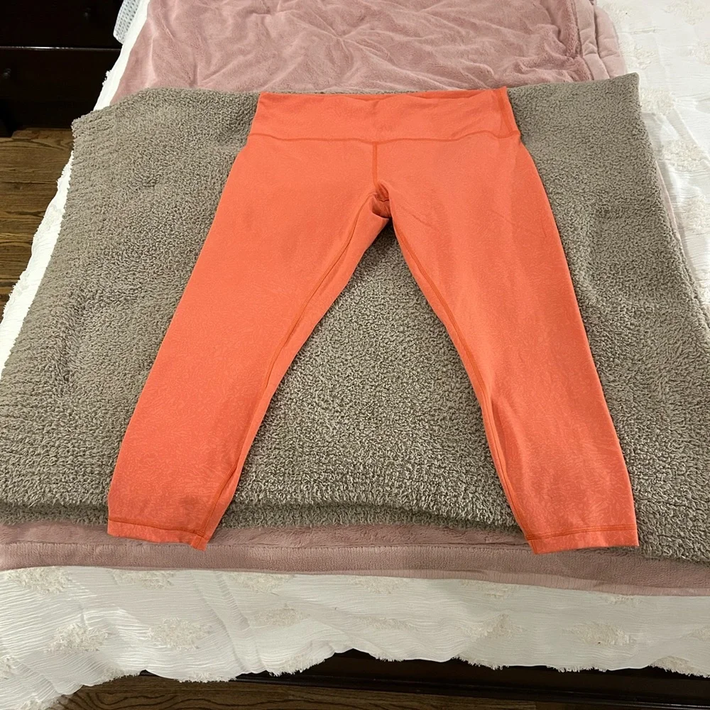 Lululemon Leggings Size 18. Orange with pattern - Picture 2 of 7